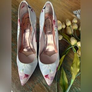 Ted Baker Floral Print Women's Shoes - White and Pink 39,5